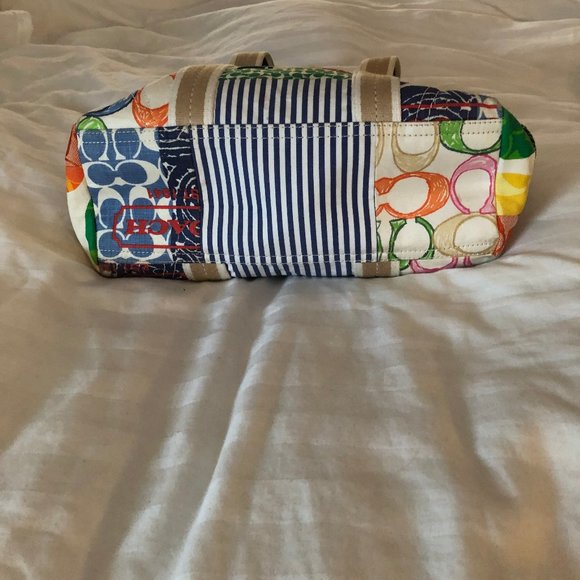 Coach Signature Satchel White w/multi color fabric - Picture 5 of 6
